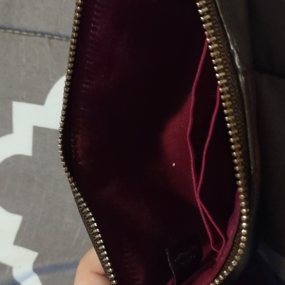 Signature Authentic Coach Leather Wristlet in Wine Color - Picture 3 of 4